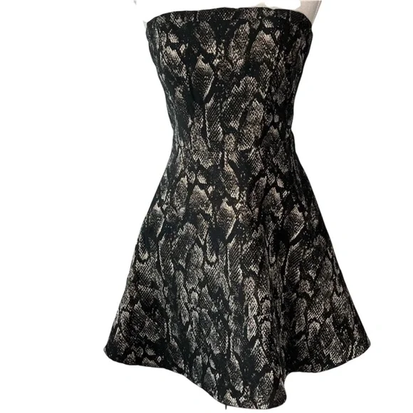 Express Snakeskin Print Black Strapless Mini Dress Fit and Flare Elegant Party 2 - Picture 2 of 12
